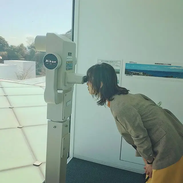 鈴木友菜が撮影中にはしゃぐ姿にスタッフ一同メロメロ♡【撮影オフショット】_2