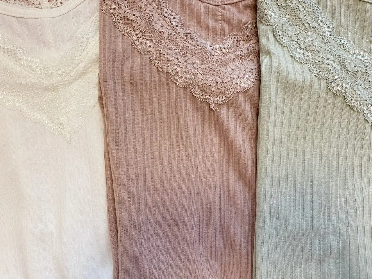 【GU】今なら790円のレース付きタンクトップを思わず3色買い❤︎_2