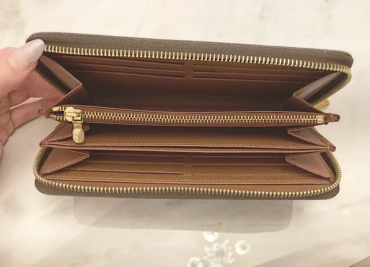【20代女子の愛用財布】LOUIS VUITTONの長財布×COACHのミニ財布を使い分け♡_3