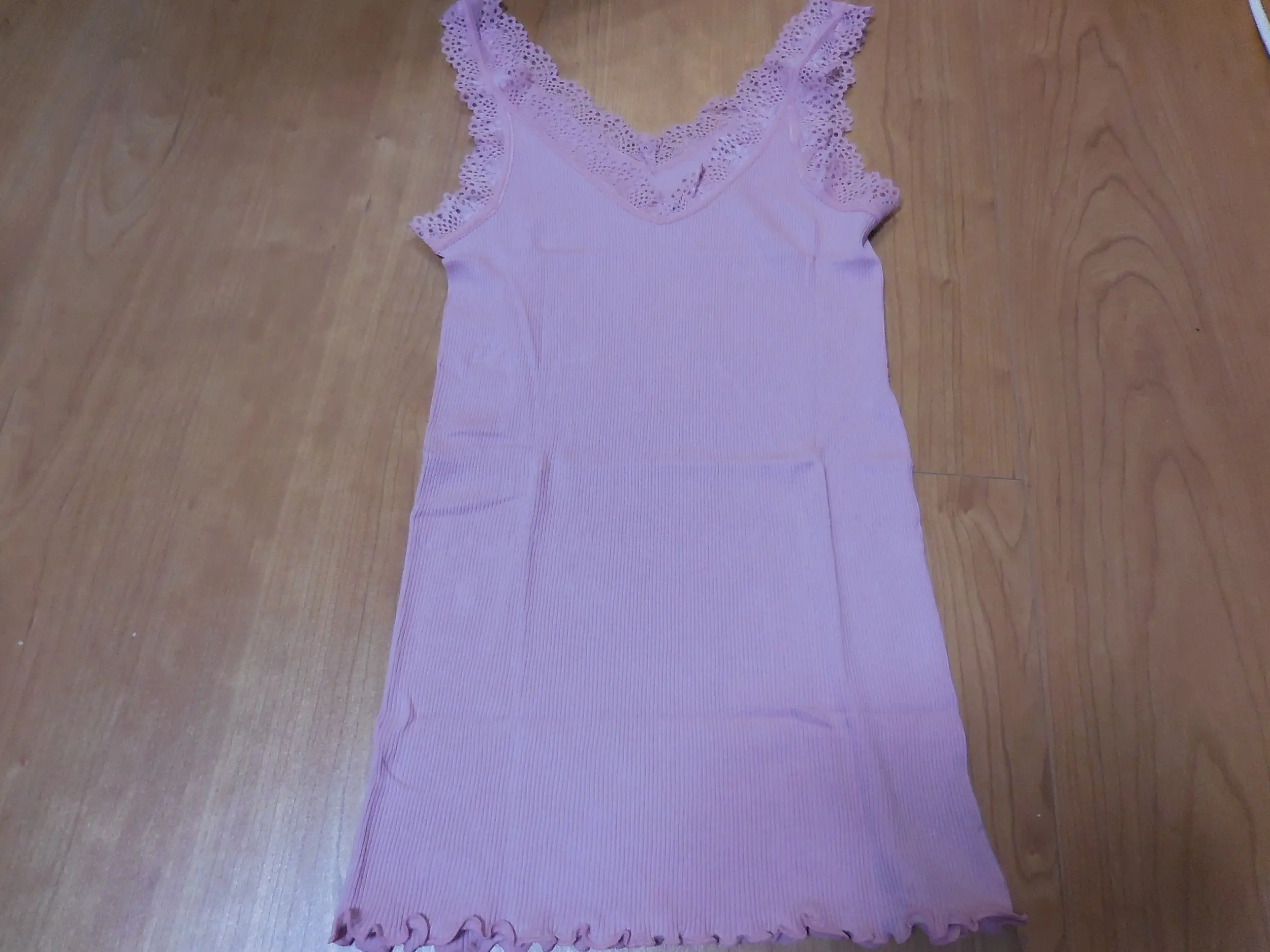【GU】レースタンクトップをまとめ買い_3