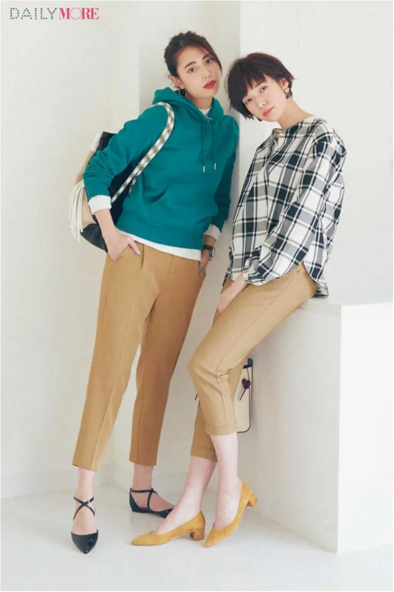 超優秀テーパードパンツが¥2398~!! この春の一本は、フェミニンな「ベージュ」にする? こなれ感のある「カーキ」にする?_1