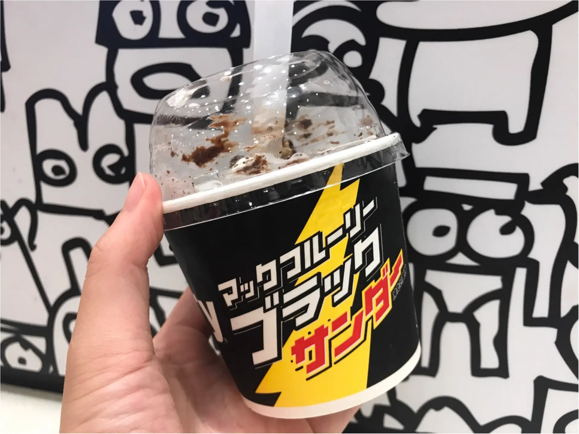 【マックフルーリー】昨年大人気だった《ブラックサンダー》が数量限定で復活!♡_1