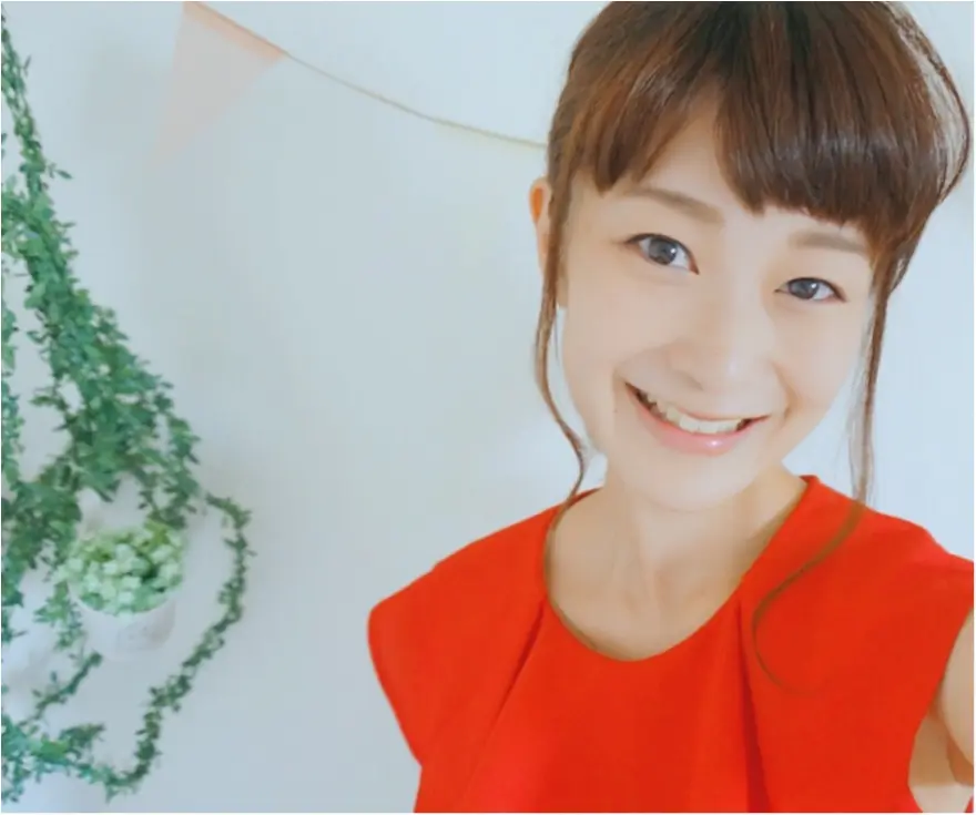 ひと味違うヘアアレンジ!【逆りんぱ】でこなれポニーテール❤️_3