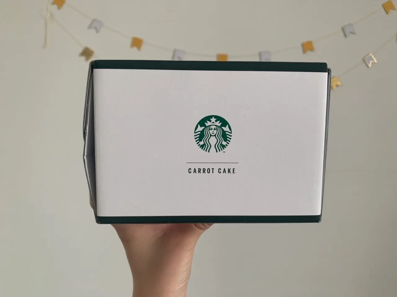 【スタバ】数量限定!オンラインショップ初のケーキは“コーヒーの豆かす”を活用したキャロットケーキ_2