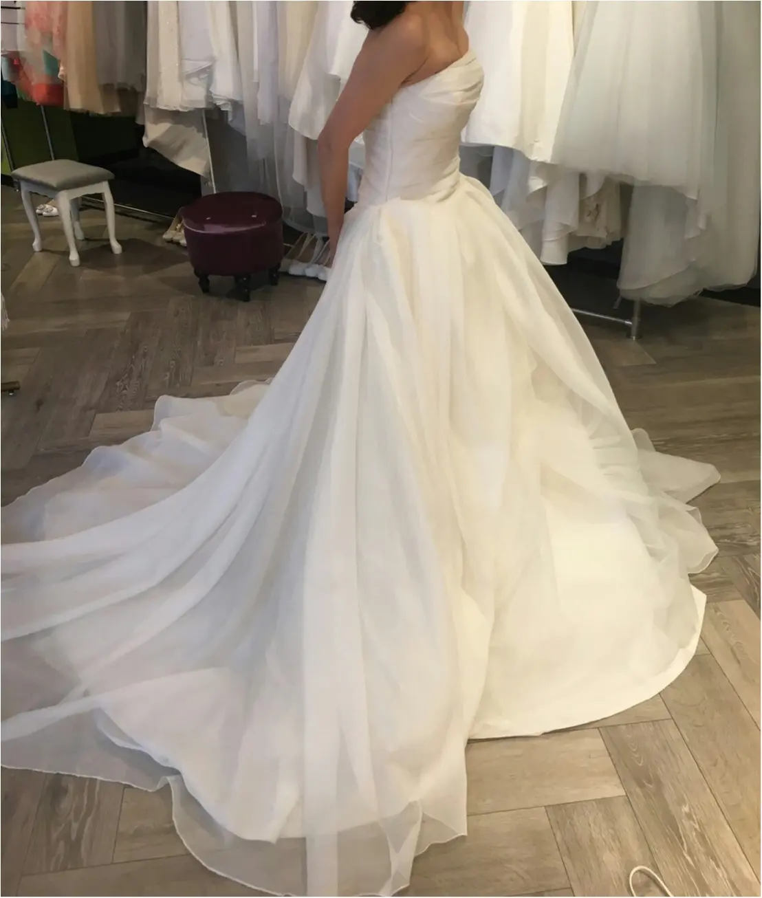 卒花さんに聞く【ドレス特集】- 結婚式・二次会におすすめ! プレ花嫁さんに人気のおしゃれなウェディングドレスは?_10