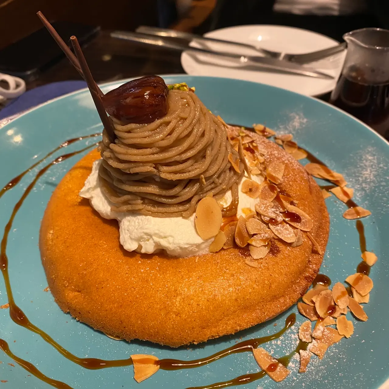 麻布十番にあるOSLOCOFFEEのモンブランパンケーキ