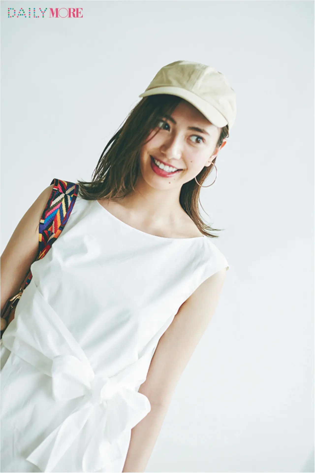 みんなをハッとさせちゃって 鎖骨がきれいに見える服 集めました ファッション コーディネート 20代 Daily More