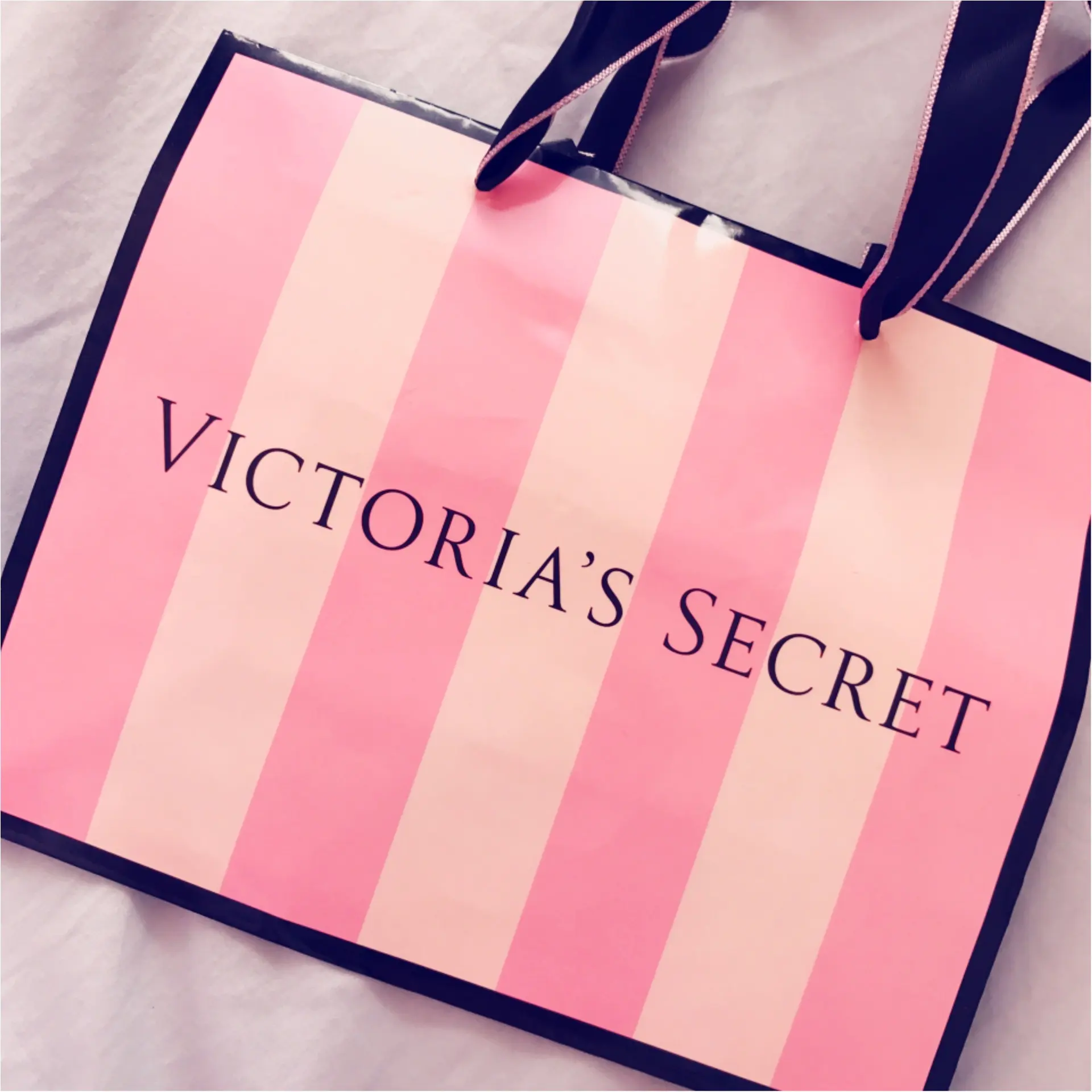 ★セクシーなだけじゃない!お土産にも喜ばれる『VICTORIA'S SECRET』の下着はこんなにPOPで使い心地抜群★_1
