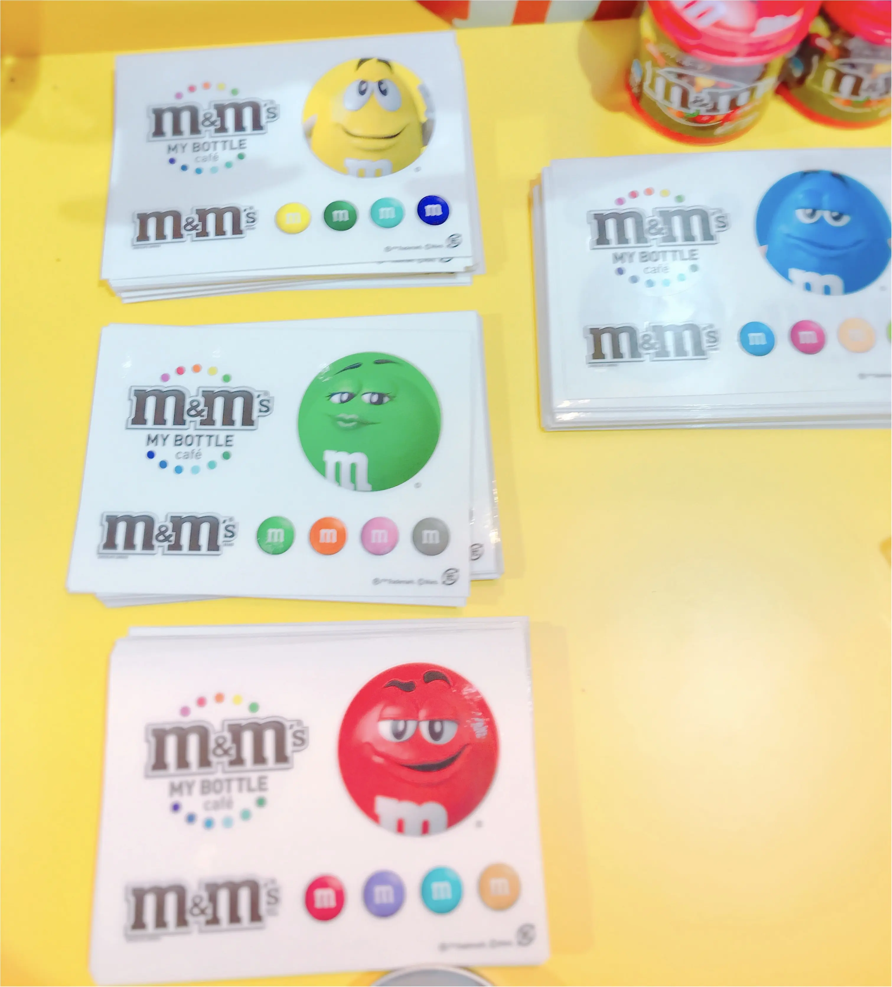 《期間限定》原宿にNY発カラフルパフェ登場✨日本初上陸のM&M’Sマイボトルチョコを作っちゃおう♪_8