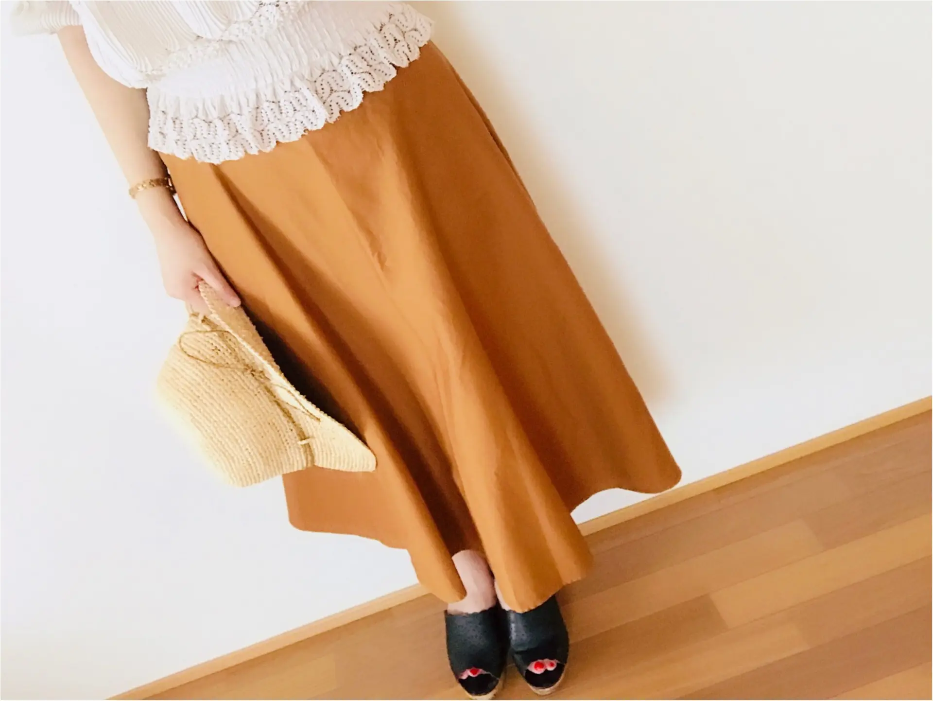 【UNIQLO】夏→秋をつなぐアイテムはコレ!着回し力抜群《サーキュラースカート》_2