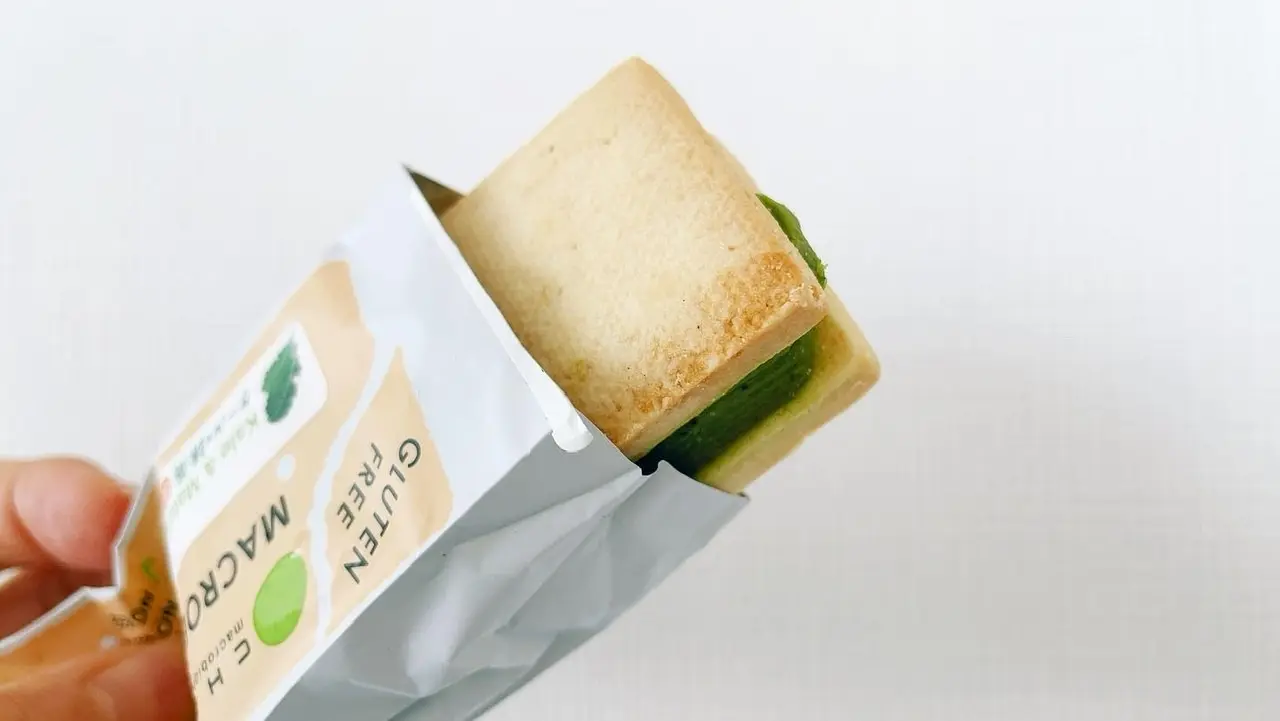 チャヤマクロビ」と、キューサイがコラボし誕生した白砂糖・卵・小麦粉が全て不使用のバターサンド