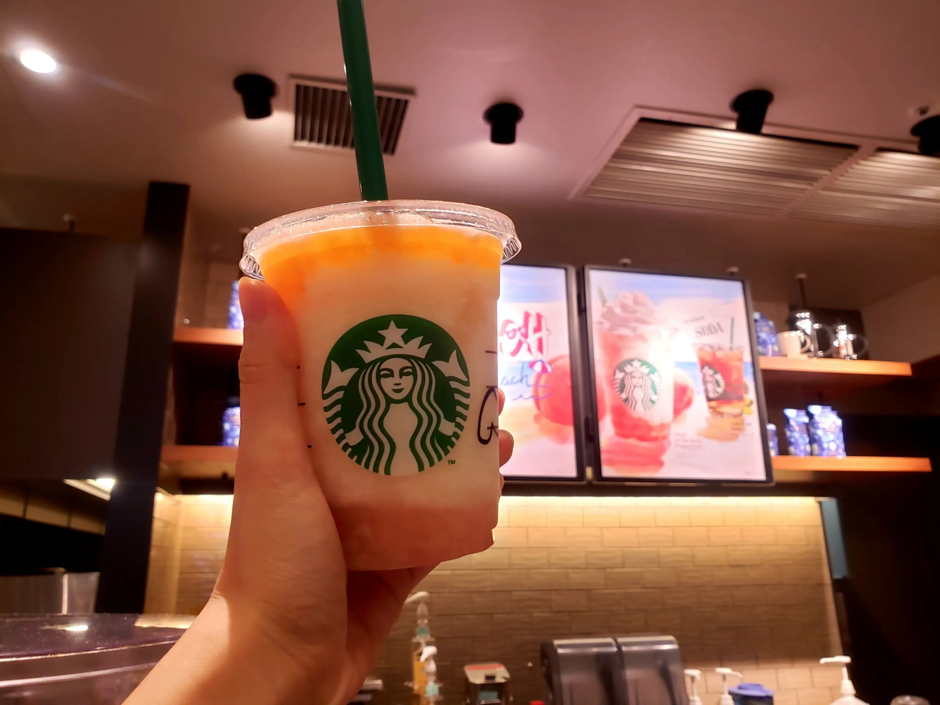 Starbucks ピーチオンザビーチフラペチーノ 夕陽イメージも カスタマイズ3選 Moreインフルエンサーズブログ Daily More