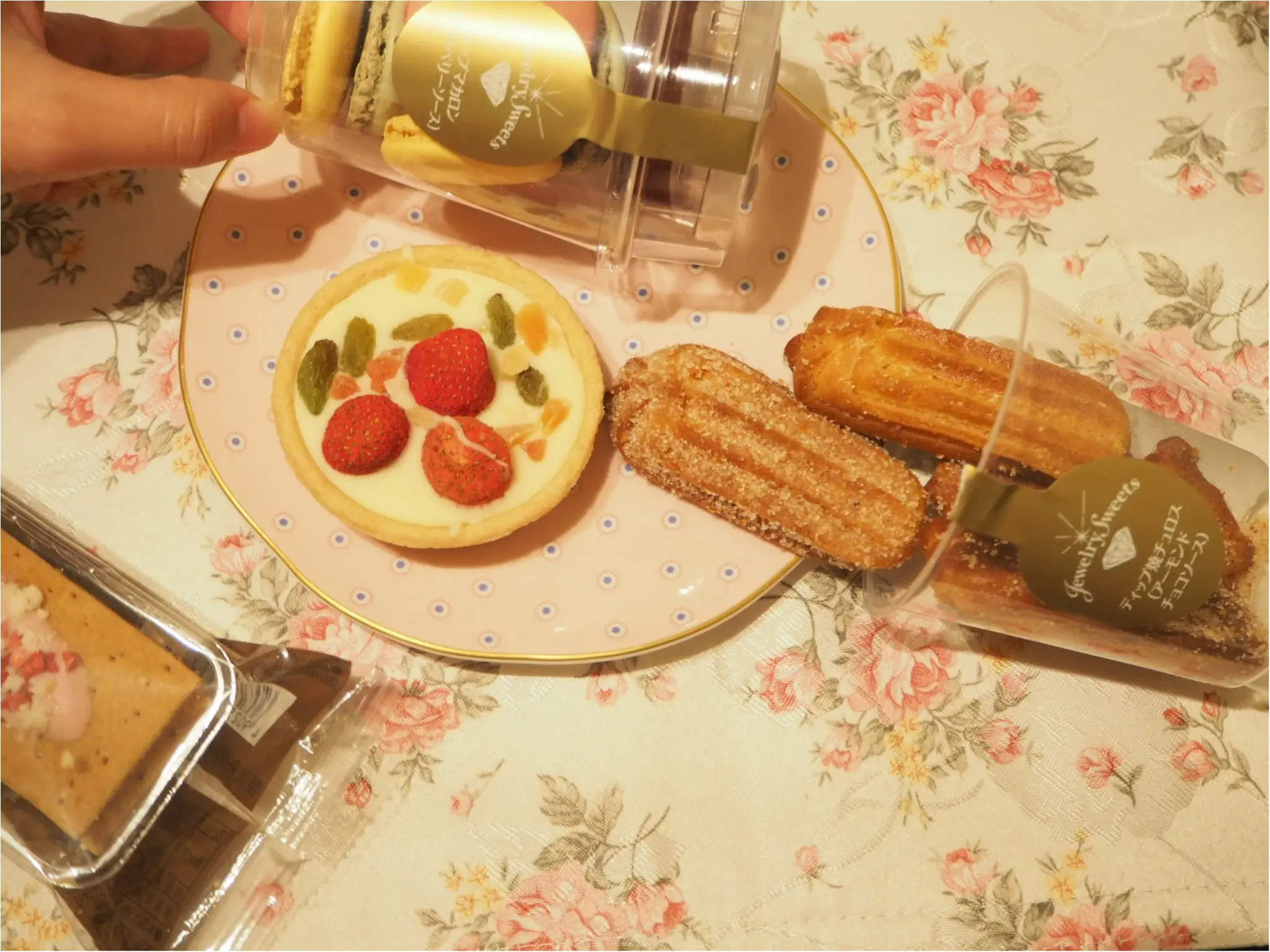 ファミリーマートのコンビニスイーツ「JewelrySweets」が可愛すぎるんです!_1
