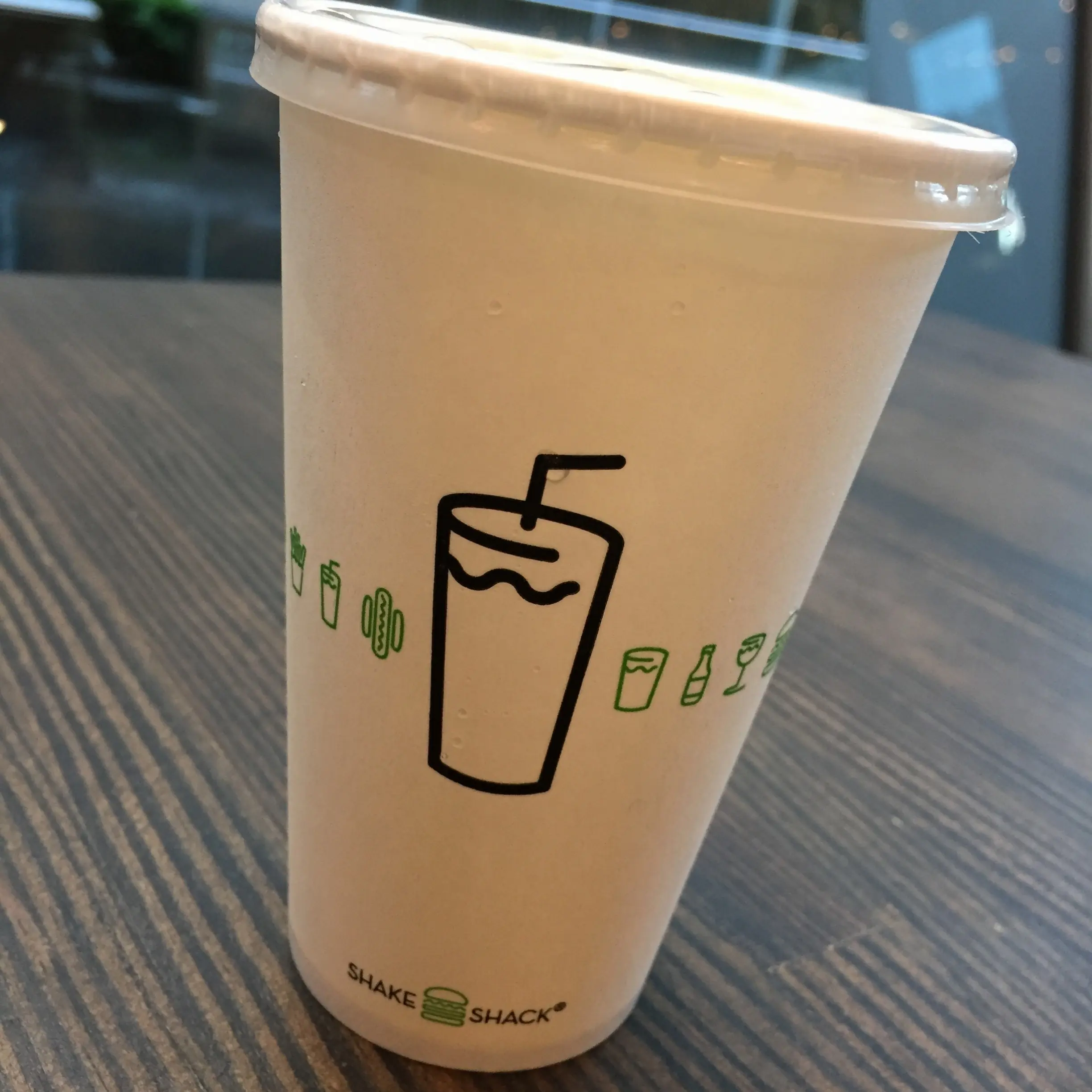 並ばずに食べるならこの店舗!?人気ハンバーガー店【SHAKE SHACK】でNY気分を満喫☆★_7