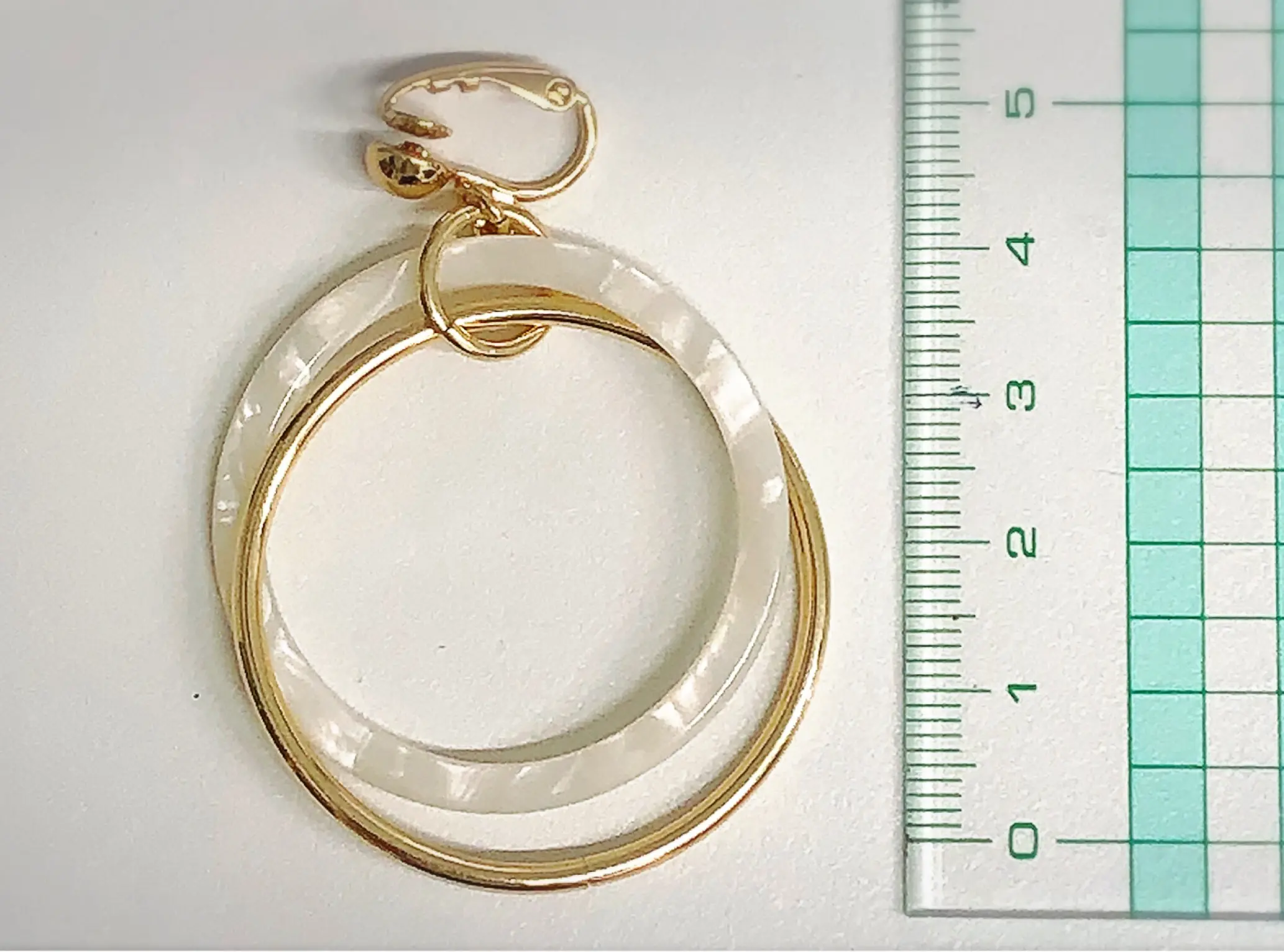 【GU】夏にぴったり! シンプルコーデにアクセント♩イヤリング・ピアスが590円☀︎_4