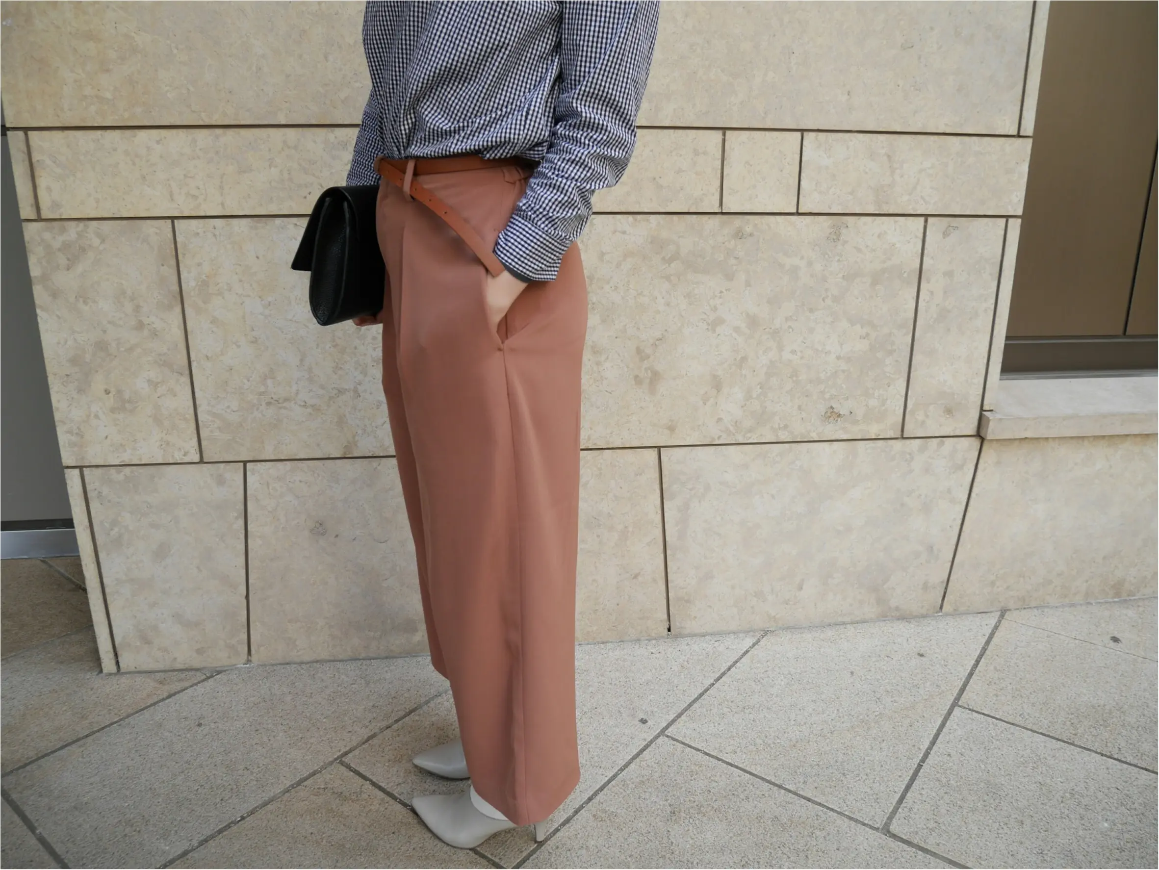 今欲しいのはユニクロの「ドレープワイドアンクルパンツ」~今の時期から夏まで使えるヘビロテアイテム~_3