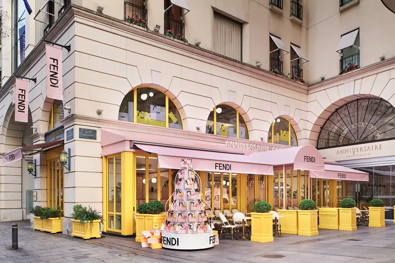『フェンディ』のカフェ「FENDI CAFFE by ANNIVERSAIRE」が表参道に期間限定でオープン中！_1
