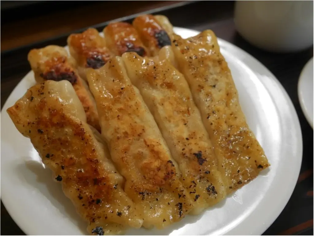 神保町でさちこ氏と餃子食べ歩きツアー★佐藤ありさちゃんも行っていたお店に_4