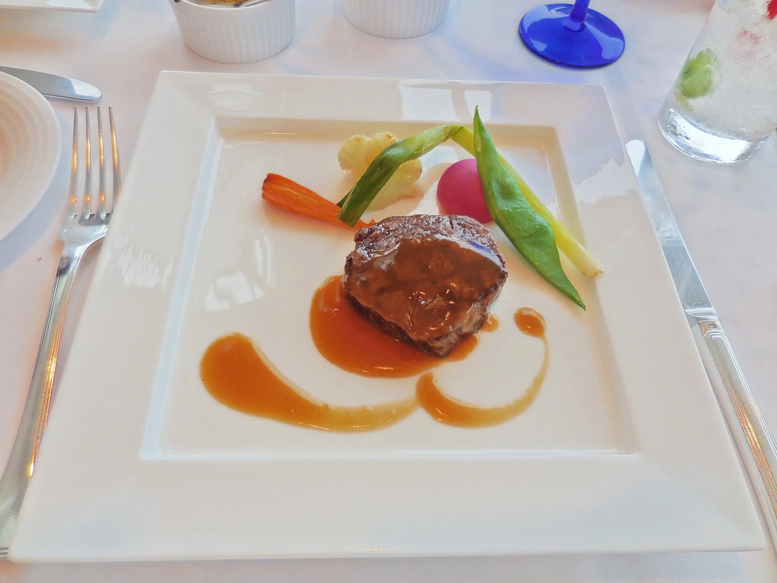 家で真似たい!料理に合わせたお皿が欲しくなる♡ホテルの料理_11