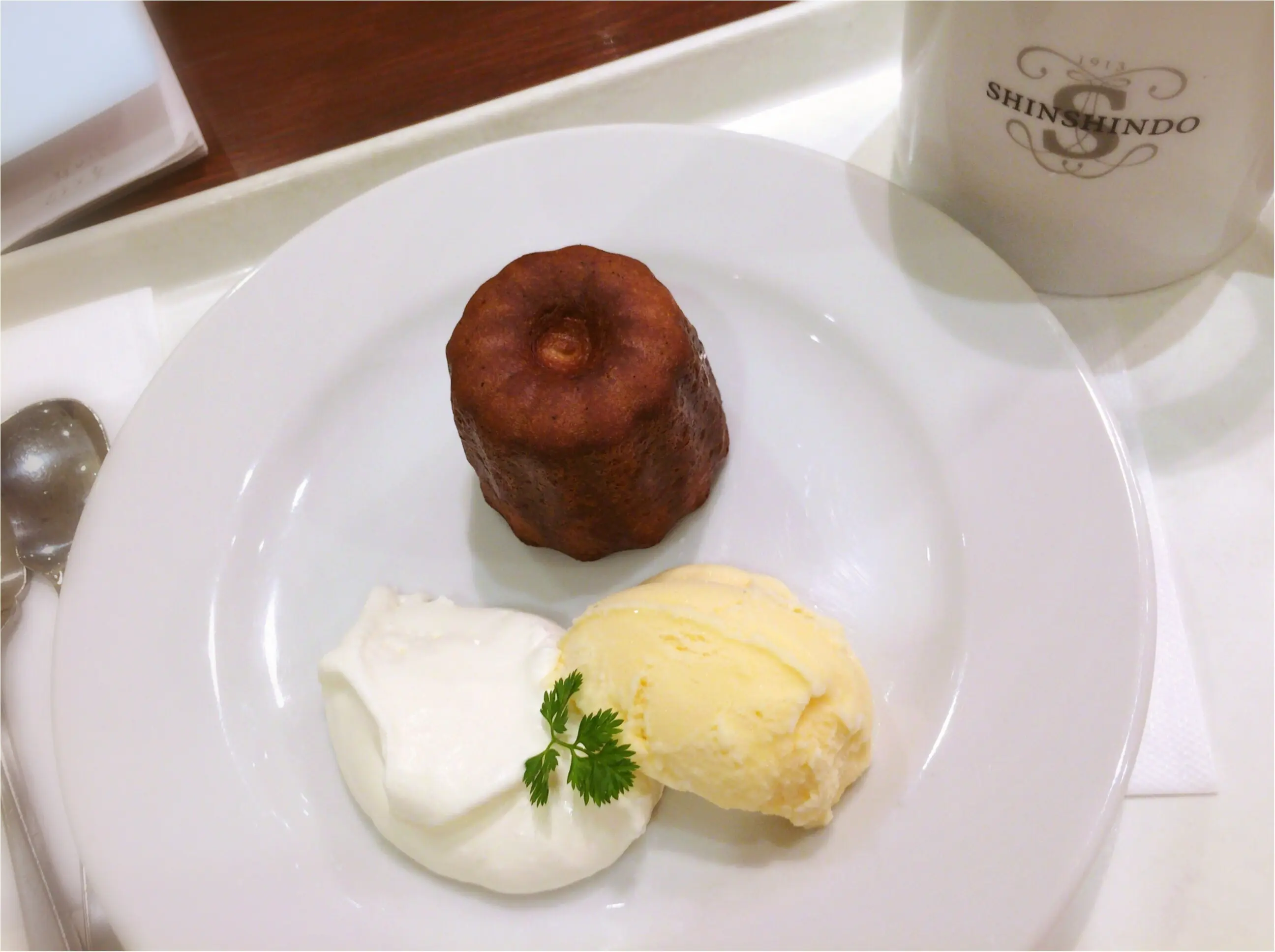 京都で有名パン屋【進々堂】の生クリーム&アイス付《カヌレセット》が上品でGOODなんです♡♡♡_1