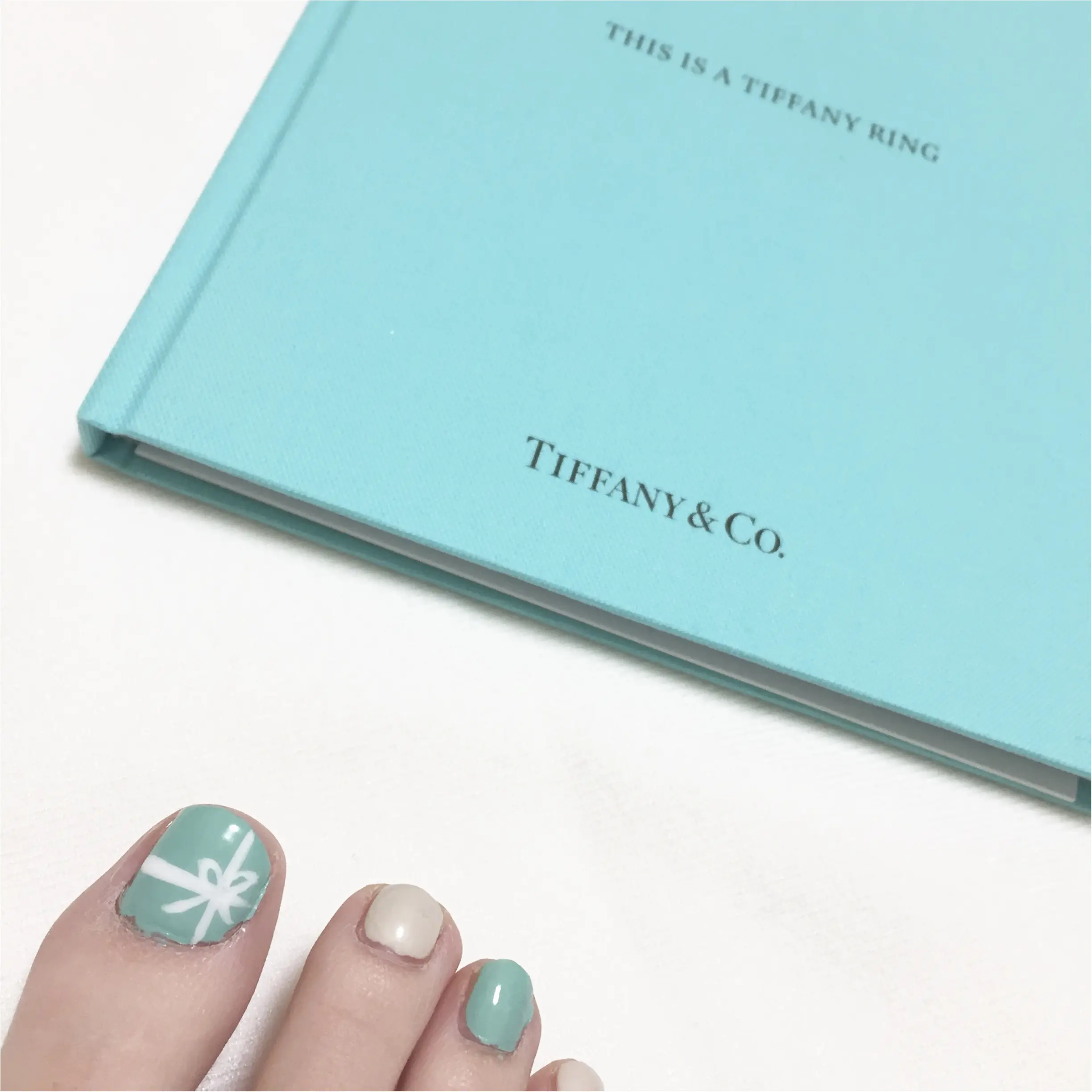 憧れ♡意外と簡単にできる!【TIFFANYネイル】_1