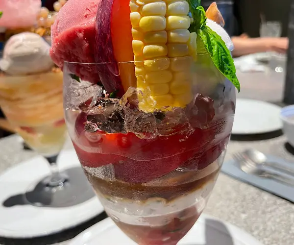 すもものパフェ
