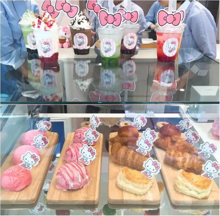 《キティちゃんのパン屋さんが原宿にオープン♡》かわいすぎるフード、限定グッツがたっくさん♡最後のページは初の試みです!!_4