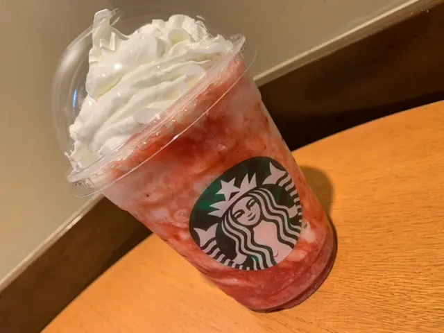 【待望!スタバの新作!!】飲んでみた♡_3