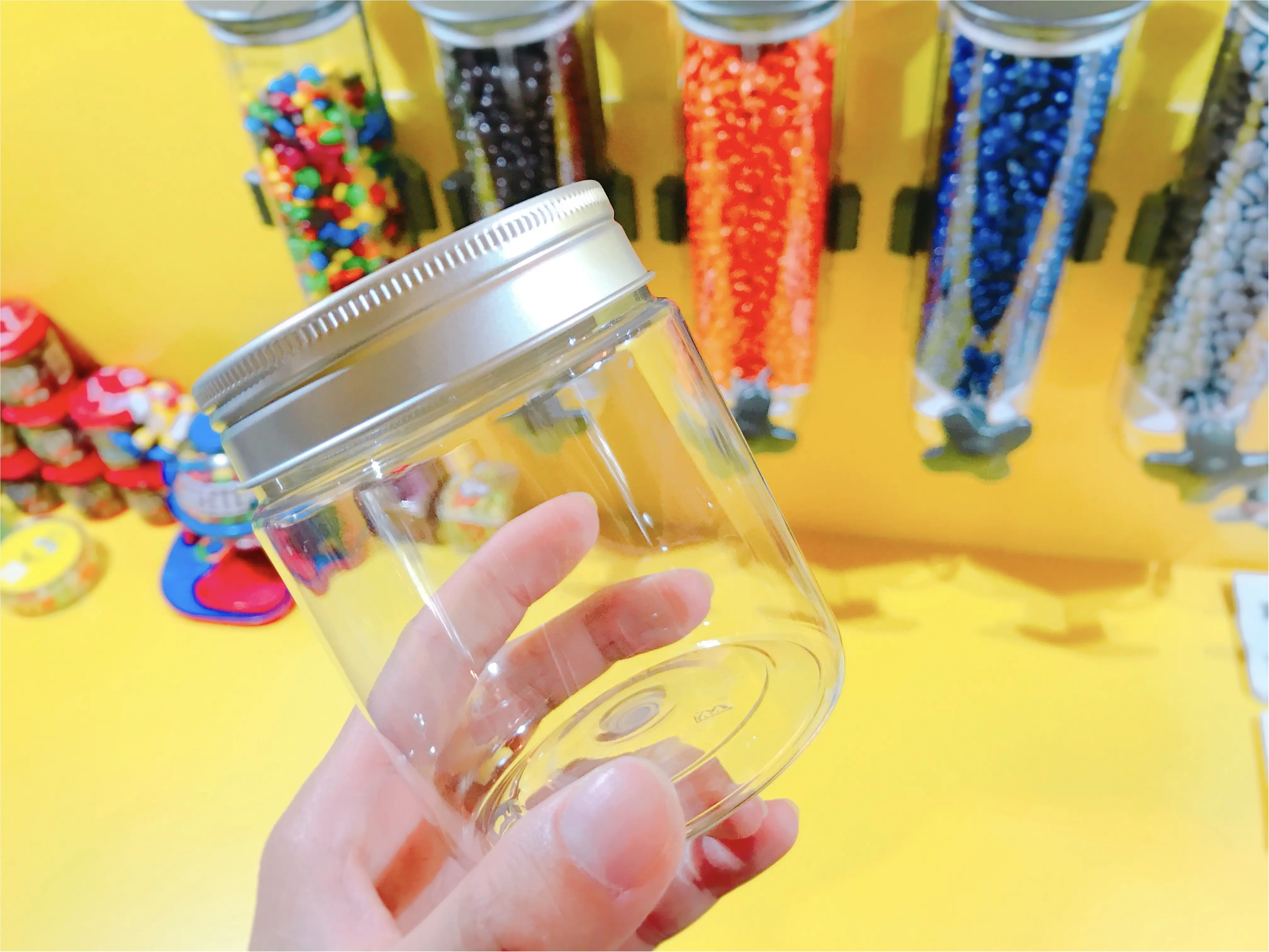 《期間限定》原宿にNY発カラフルパフェ登場✨日本初上陸のM&M’Sマイボトルチョコを作っちゃおう♪_5