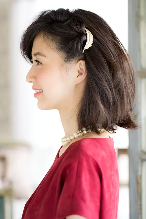 おしゃれ女子の新常識!結婚パーティー向け「ささっとひとつ結びアレンジ」【ボブ編】_2