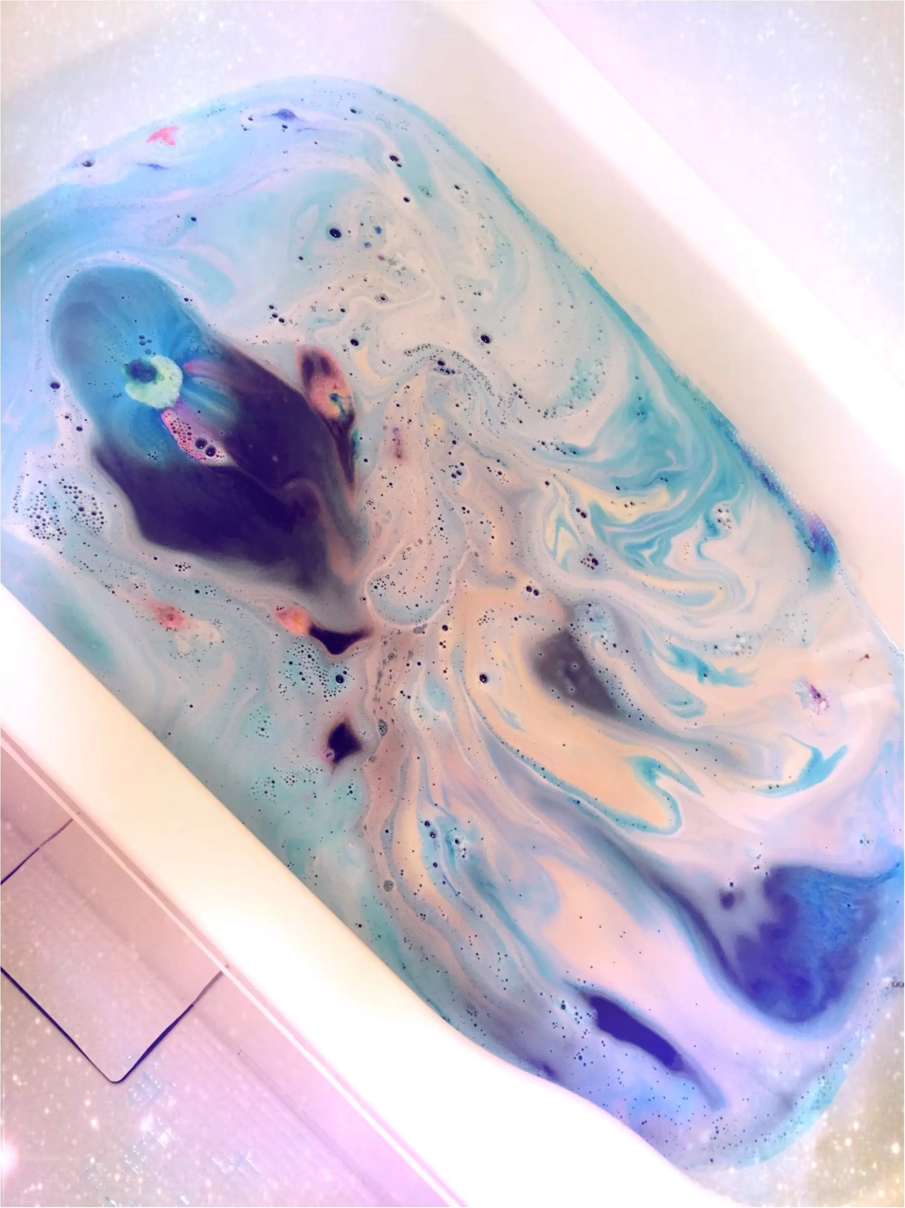 LUSHのINTER GALACTICでバスタイム中にきらきら♡宇宙遊泳_3