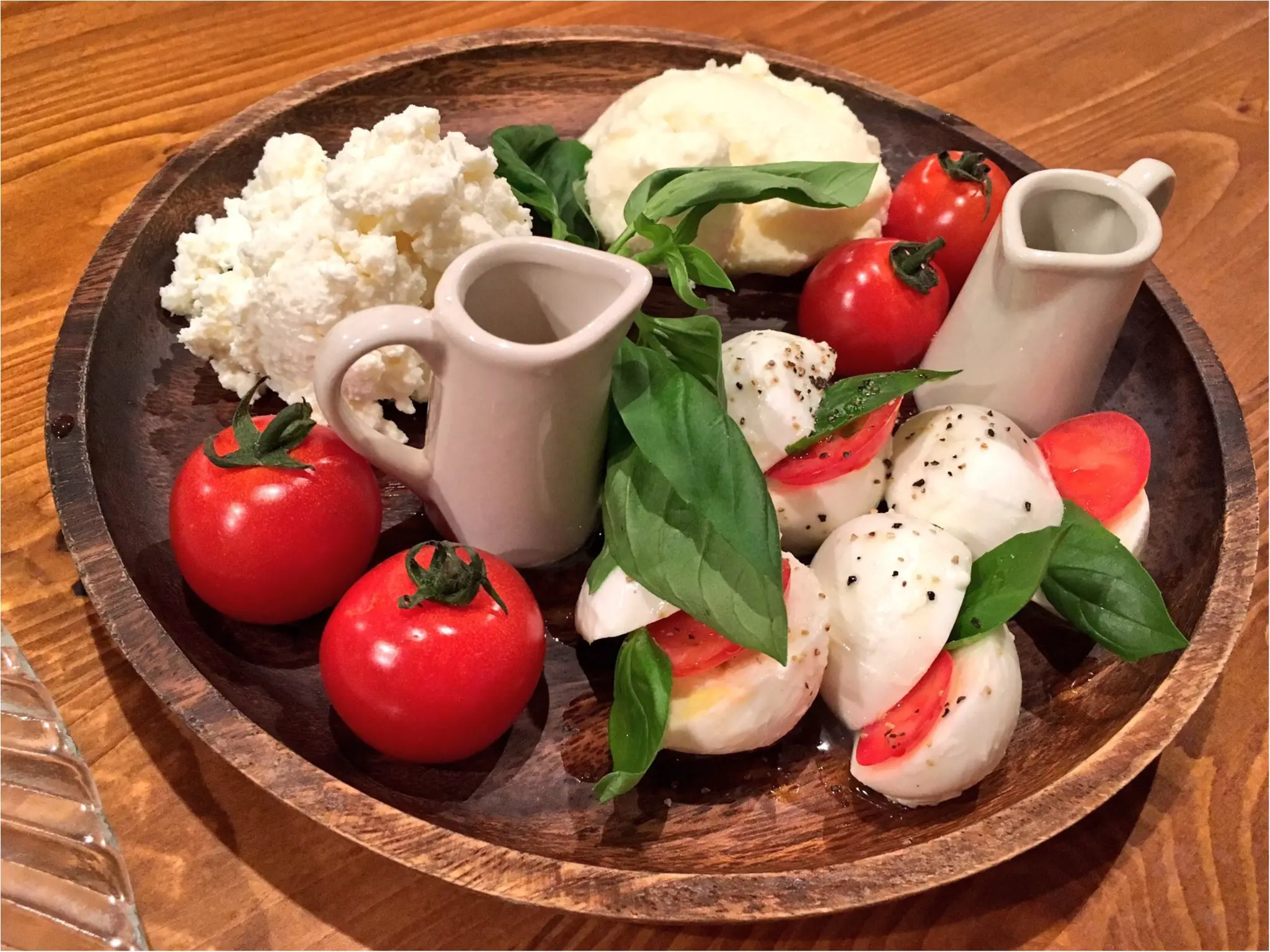 【MORE1月号掲載】渋谷に山小屋!?『CCC渋谷(チーズケーキカフェ)』でチーズとお肉が盛りだくさんの女子会をしてきました♡_6