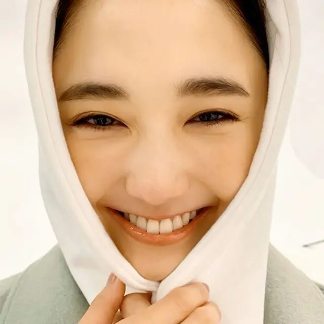 鈴木友菜オフショット