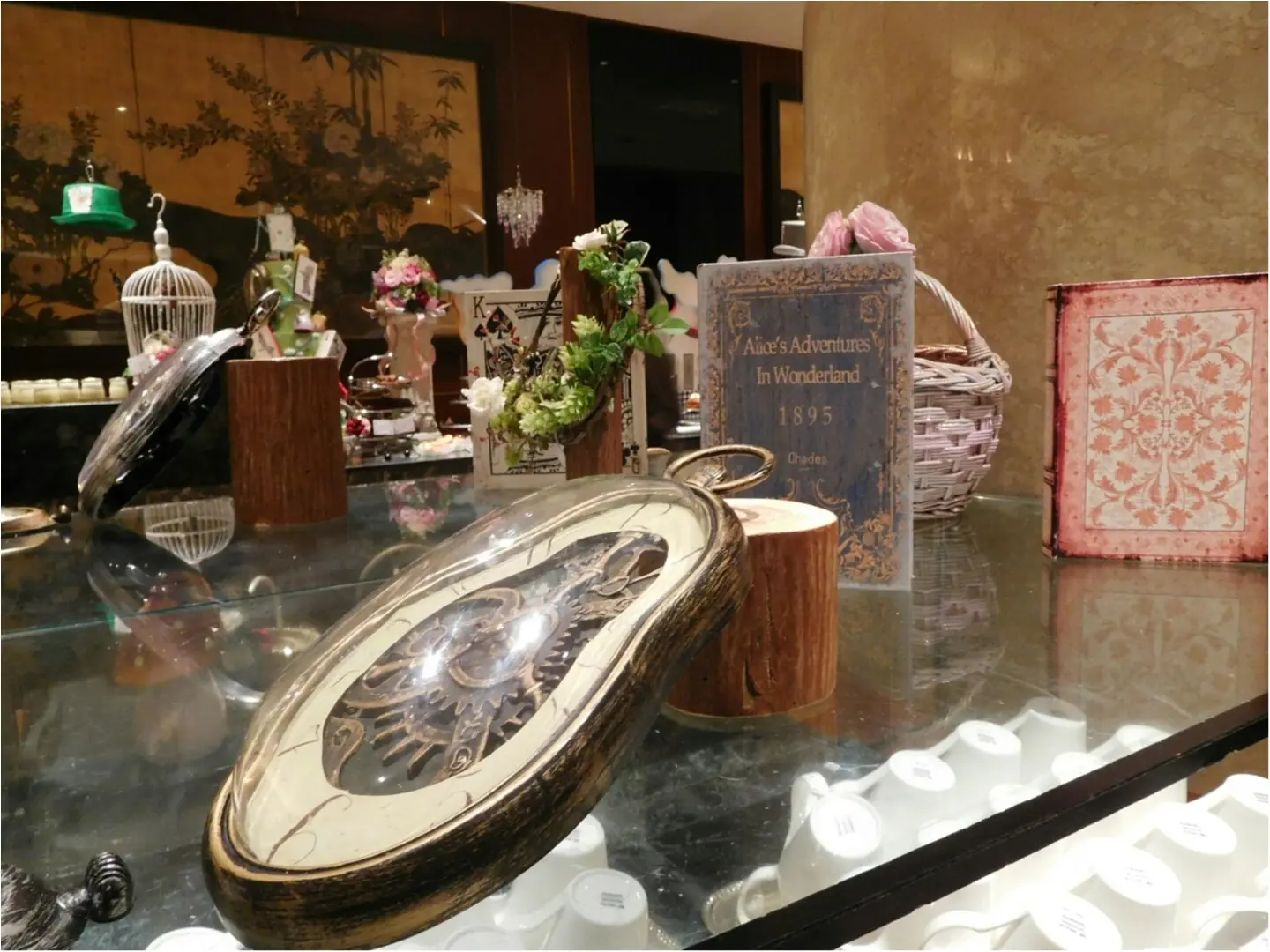 フォトジェニックすぎる!!ヒルトン東京でアリスなお茶会を♡479ぱるるん_3
