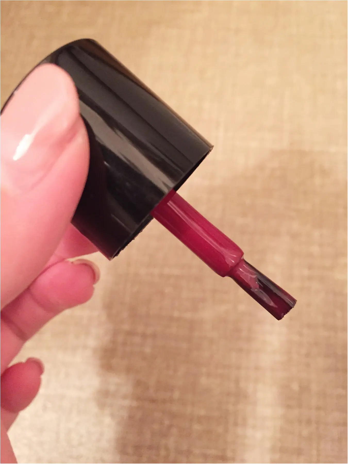 100円ネイルが優秀すぎる!!太筆で塗りやすい「サロン級」のキャッチコピーで有名な、定番のSALON NAIL♡_2