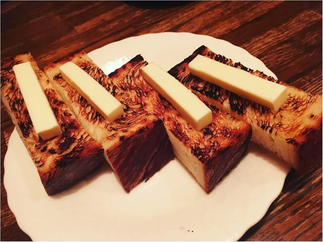 焼き鳥屋さんででてくる〆の炭火焼きトーストonカルピスバターに惚れた_6