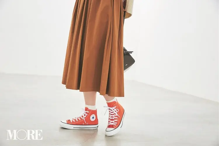 大人っぽいスニーカーコーデ特集《2019年版》 - 20代女子のきれいめカジュアルにおすすめのスニーカーは?_17