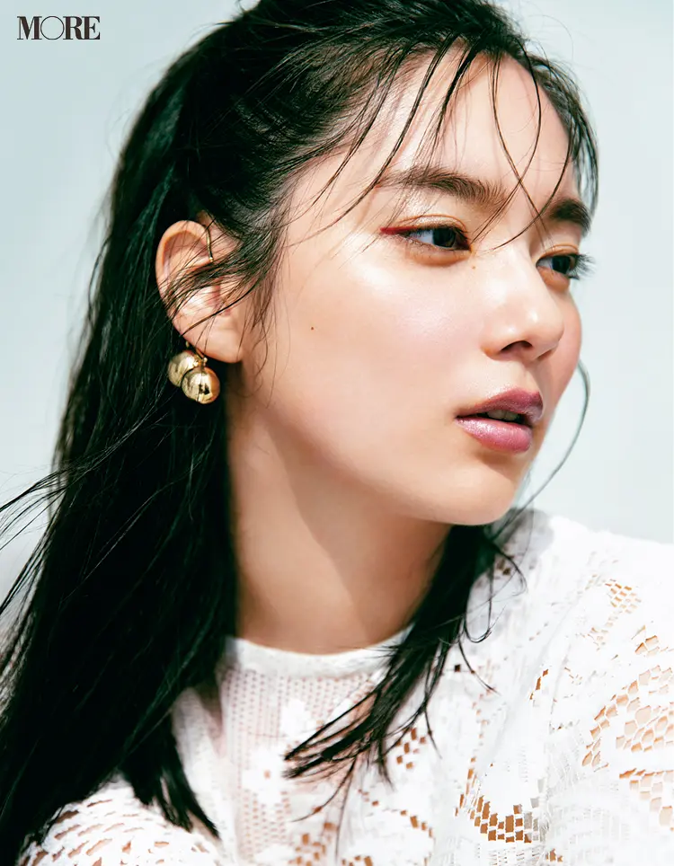 【新川優愛×H&M河嶋希♡1コスメで2つの顔】『アディクション』の色アイライナーはアクセサリーのような感覚で楽しもう!_3