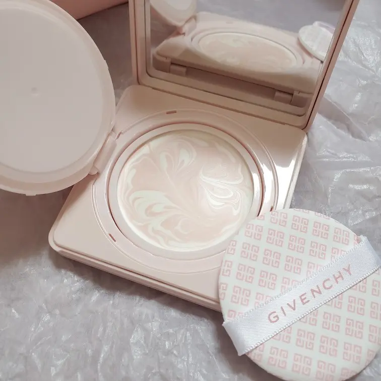スキンケア&メイク直しできる【GIVENCHY(ジバンシィ)】クリームコンパクトが激可愛♡_2