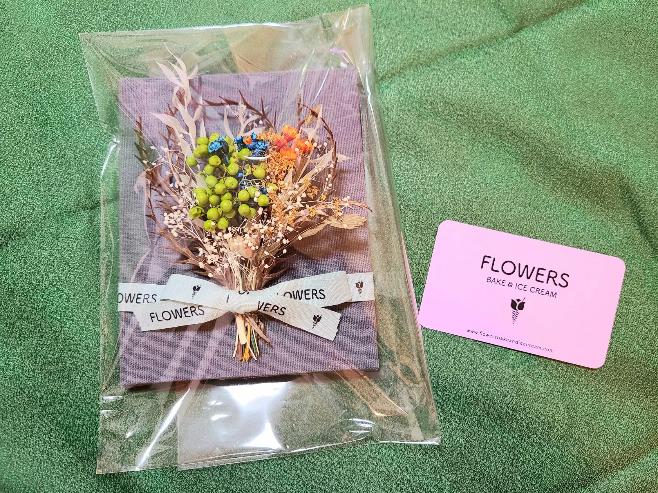 《FLOWERS BAKE&ICE CREAM》お花をコンセプトにしたカフェに行ってきた!@立川_9