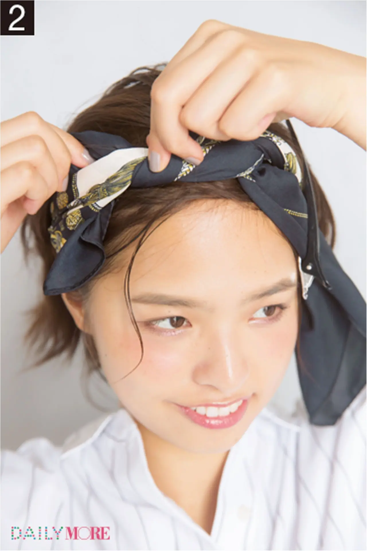 おまとめスカーフなら、簡単に今っぽヘアに! モアビューティズ菊地晴美ちゃん直伝「隠れ家カフェでおしゃべり日にGOOD」な神ヘアアレンジ_5