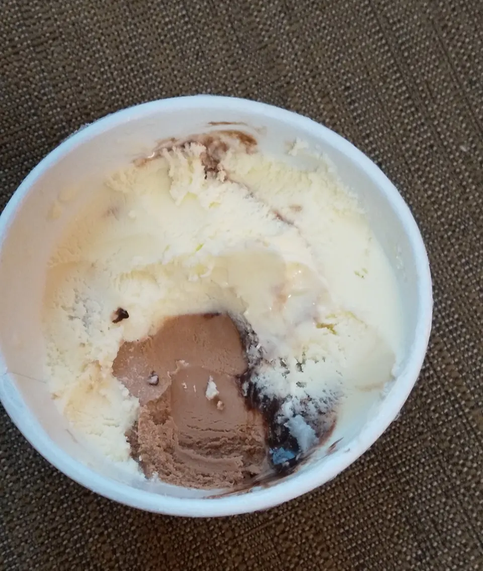 【ハーゲンダッツは裏切らない】期間限定の二種類を食べてみました!_7