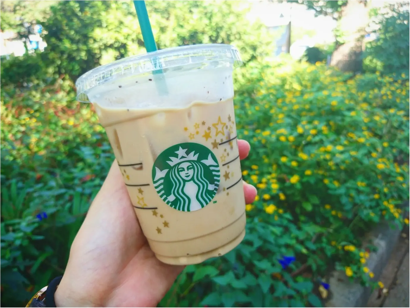 【グルメ】ついに、STARBUCKS にも新登場 ★ カラダに優しい “アーモンドミルク” を使用したビバレッジ『ナッティ アーモンド ミルク ラテ』_1