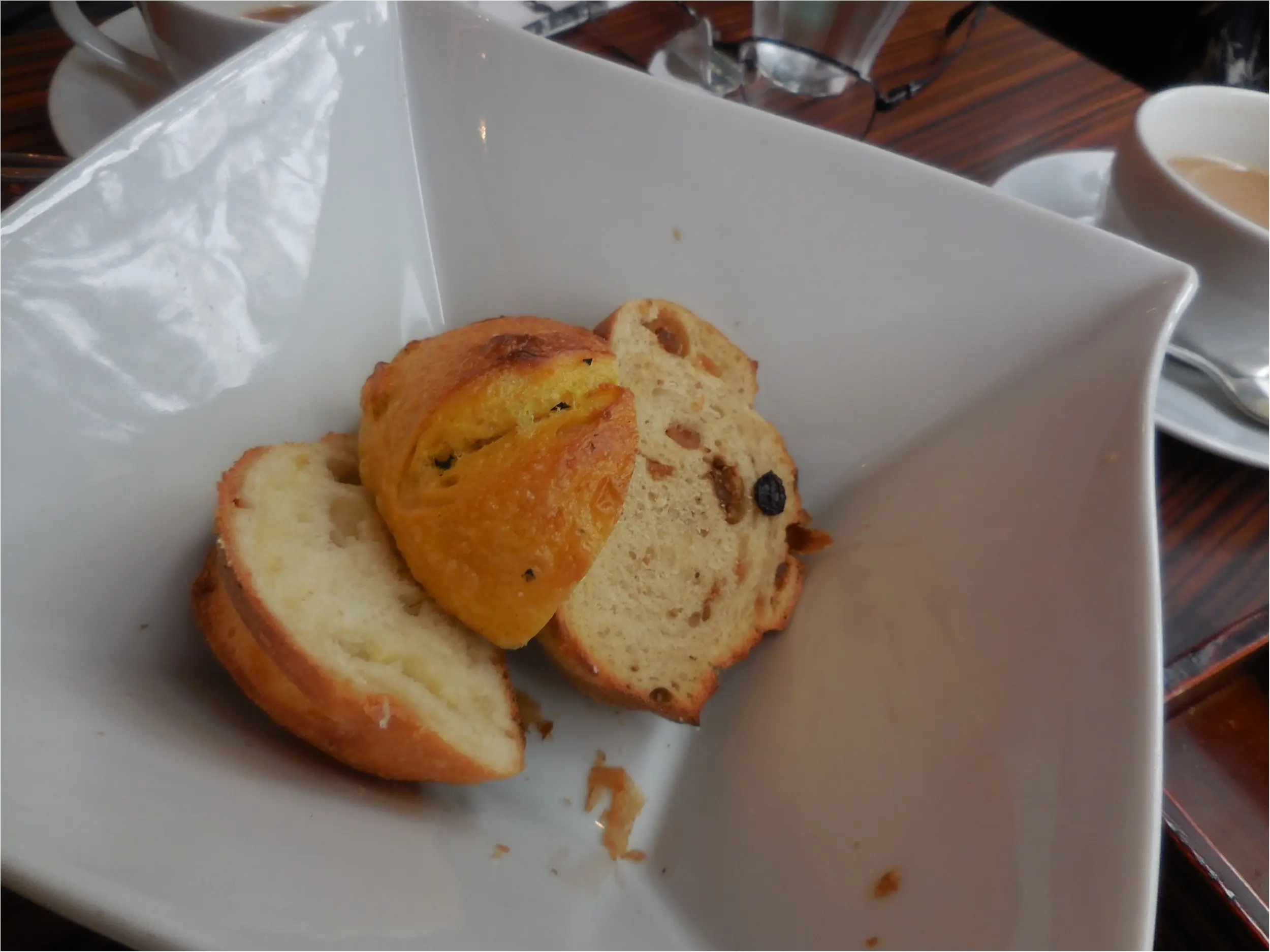 【メゾンカイザーカフェ】メゾンカイザーのパンが食べ放題のランチ_4