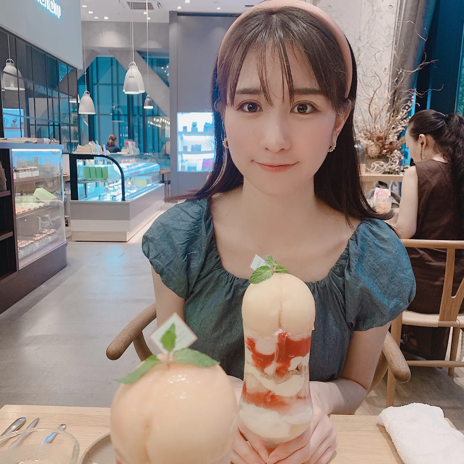 【FRUiT hanafru 】桃しか勝たん♡可愛すぎる山梨県桃のまるごとパフェレビュー_2