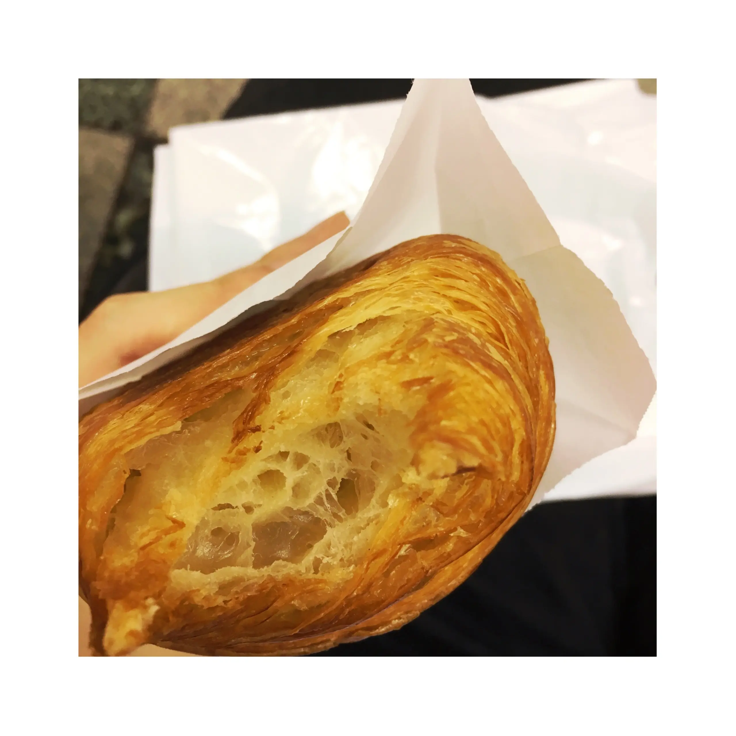 《ご当地MORE★東京》焼き上がりは1日4回!あのECHIREバターを使った【俺のBakery&Cafe】プレミアムクロワッサンがおいしすぎる❤️_5