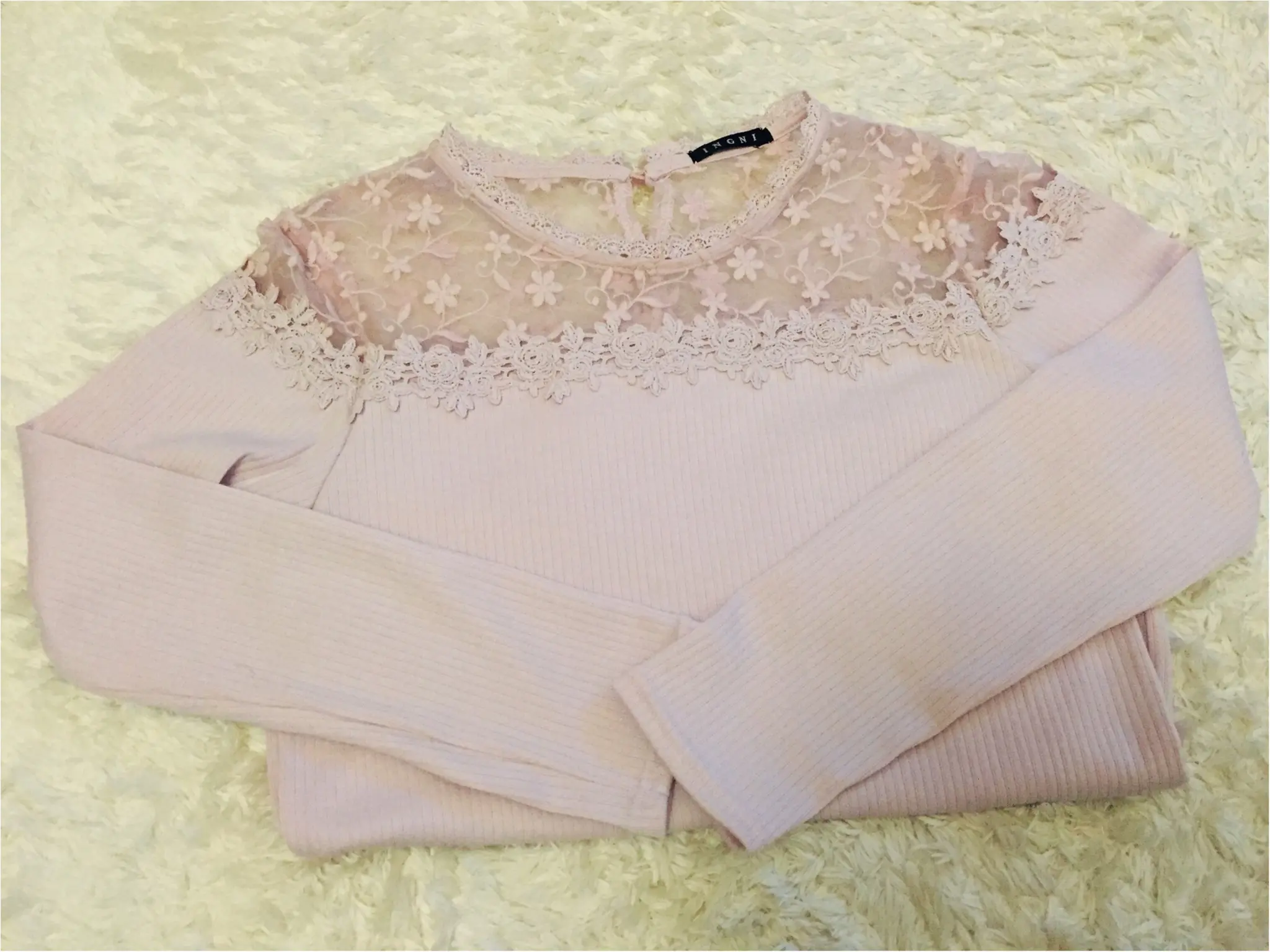 【プチプラ ファッション】SALEでお得にGET!肌が透ける上品なレースが可愛い♡INGNIのヨークシアーレースリブトップス長袖ニット¥2,484_1