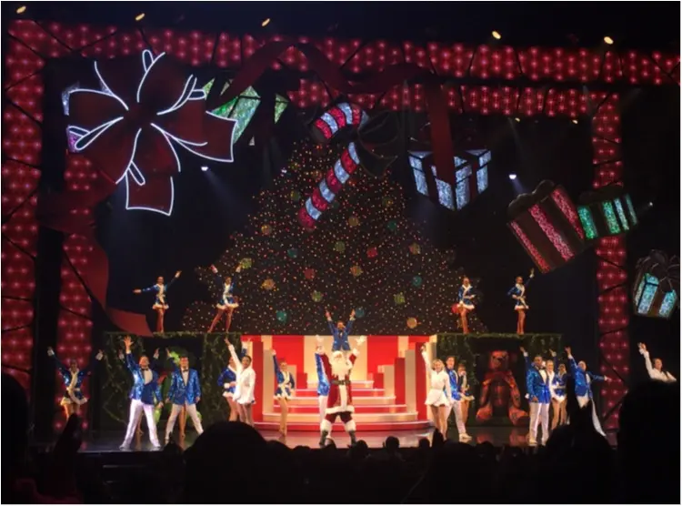 【クリスマスまであと1日!】クリスマスツリーでカウントダウン☆ クリスマスの新定番!話題のクリスマスショー 『クリスマスワンダーランド』のツリー♡_3