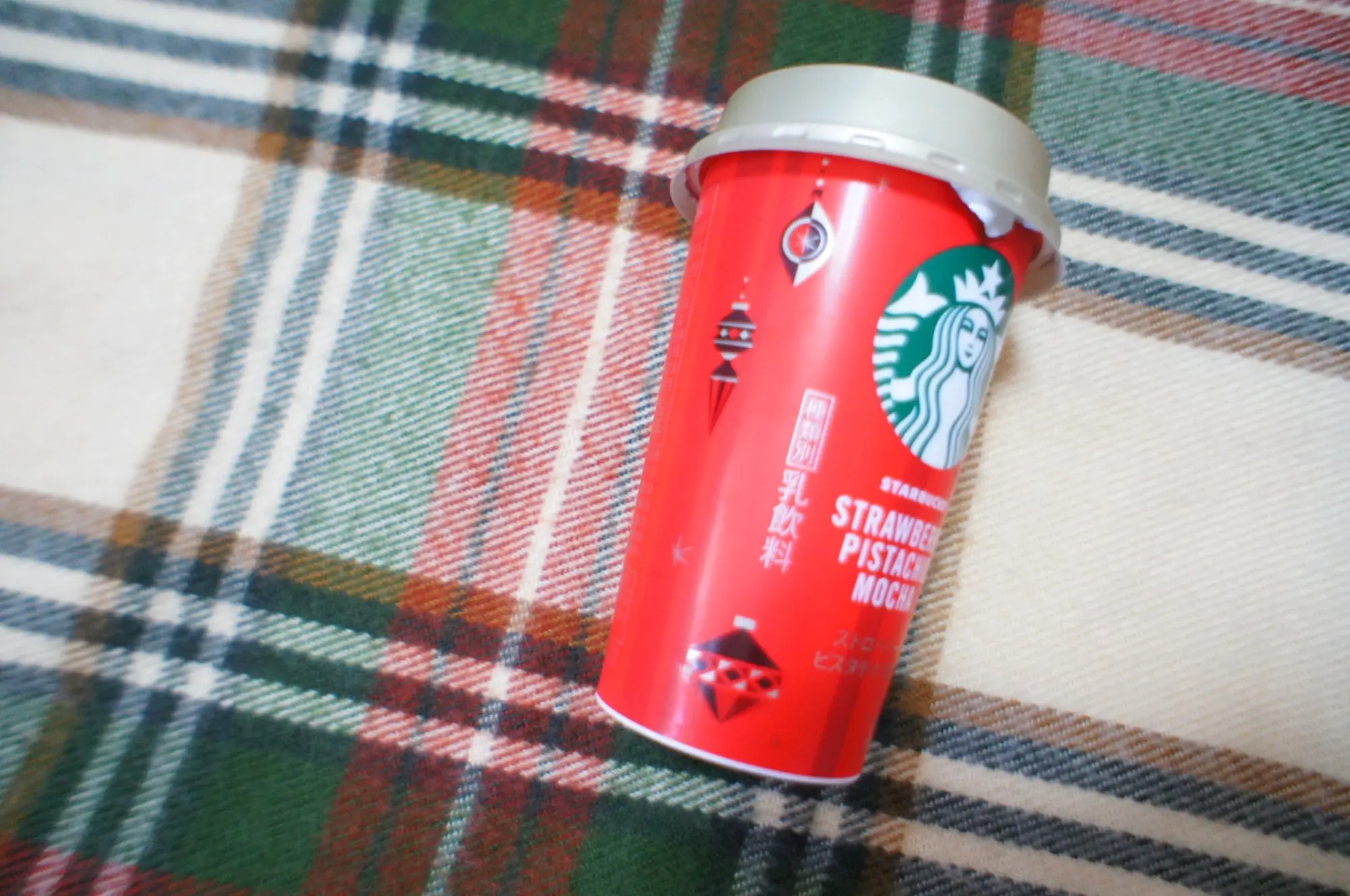 《コンビニで買える❤️》【スタバ】新作!ストロベリーピスタチオモカを飲んでみました☻_2