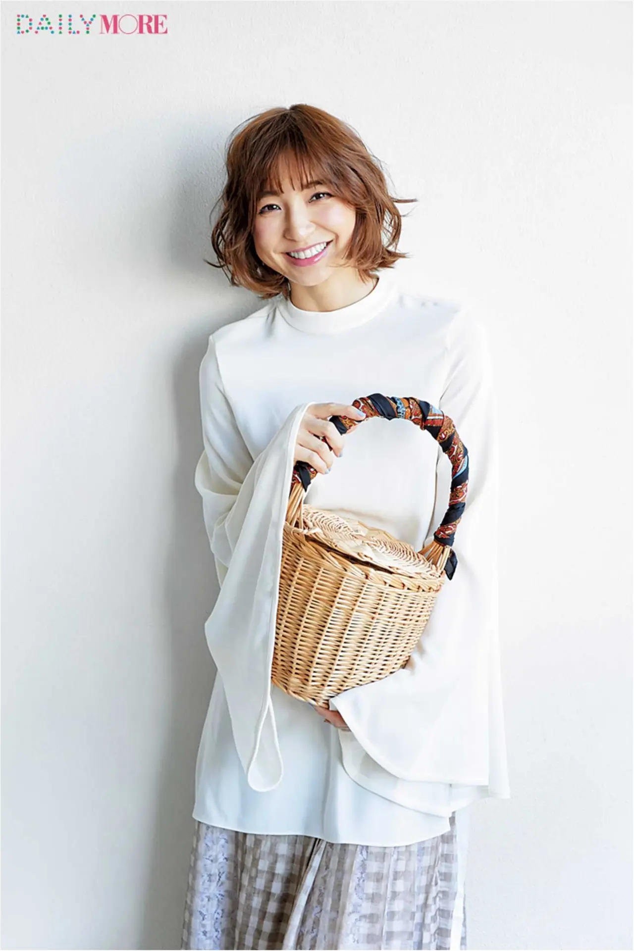 篠田麻里子、佐藤栞里、逢沢りなが私物大公開! おしゃれと美の秘訣が詰まったMOREモデルズのバッグの中身♡_3